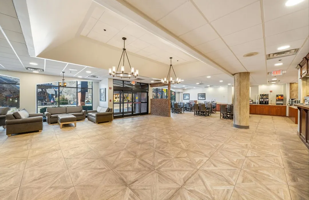Black Bear Inn & Suites-1