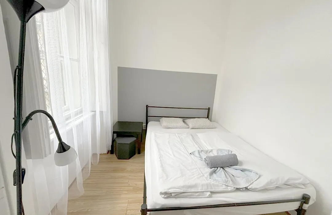 Synagouge Astoria Guest House-1
