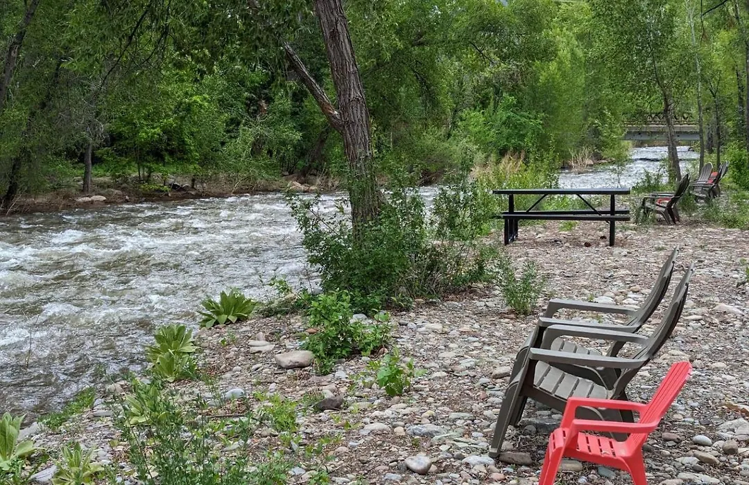 3Bed2Bath With Creek And Open Spaces-1