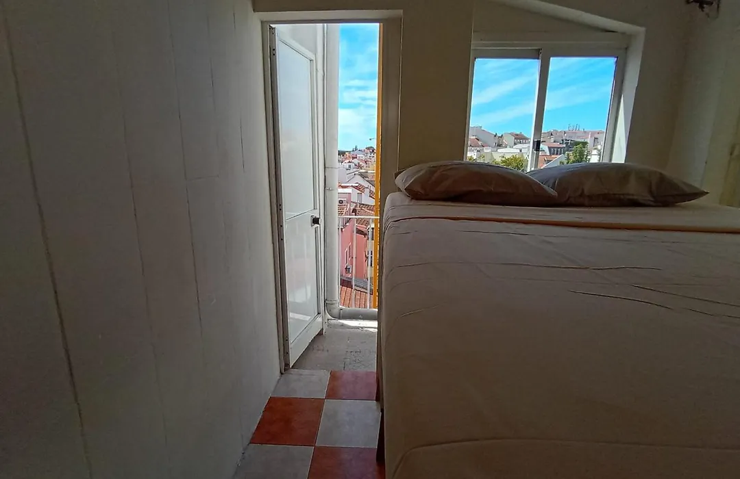 Olympo Shared Flat With Amazing River View-1