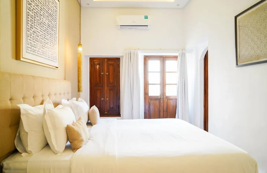 Riad Nayanour-1
