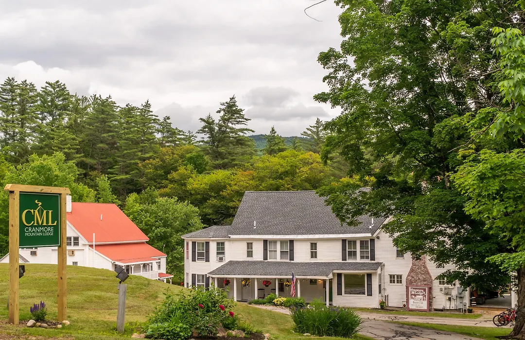 Cranmore Mountain Lodge Bed & Breakfast-1