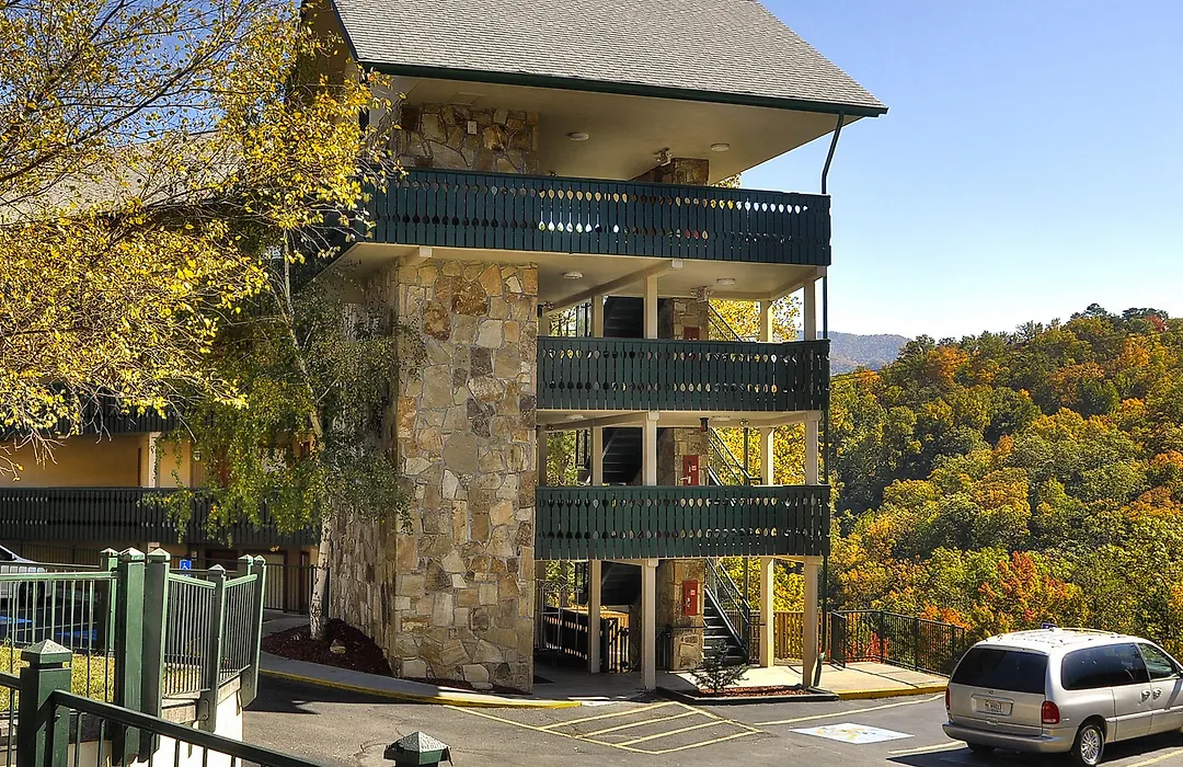 Laurel Point Resort-1