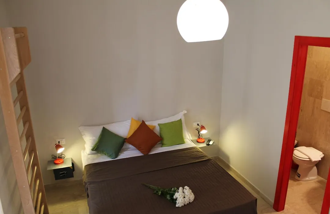 Roma Art Rooms-1