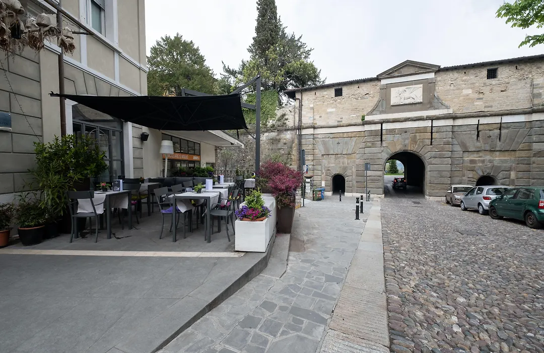 Fuori Porta House-1