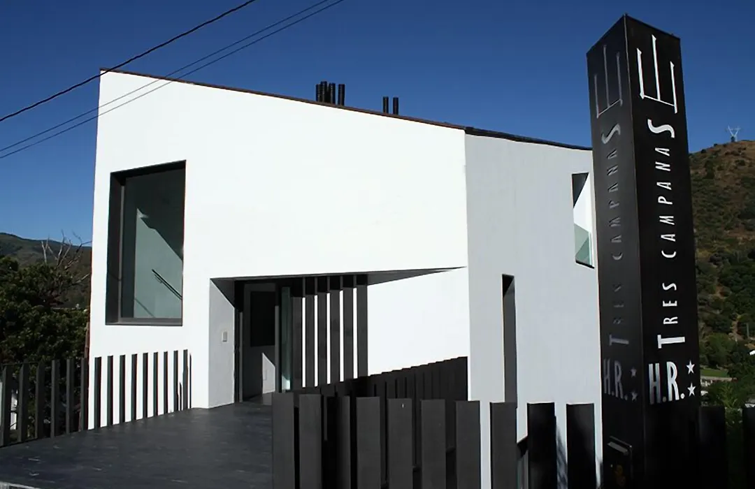 Hostal Tres Campanas-1