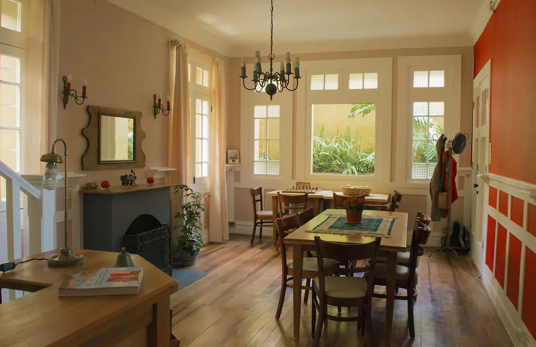 Pontoval B&B-1