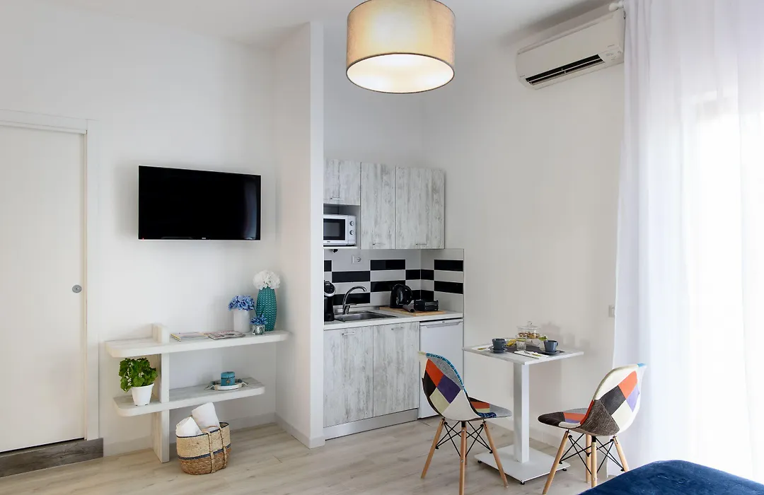 Les Suites des Tout le Monde-1