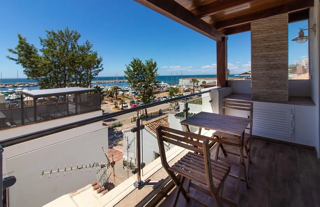 Room In Guest Room - Private Room With Beautiful Sea View-1