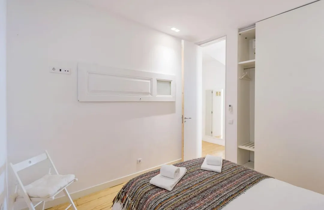 Apartment • Downtown Lisbon • 2 Bedrooms • Balcony-1