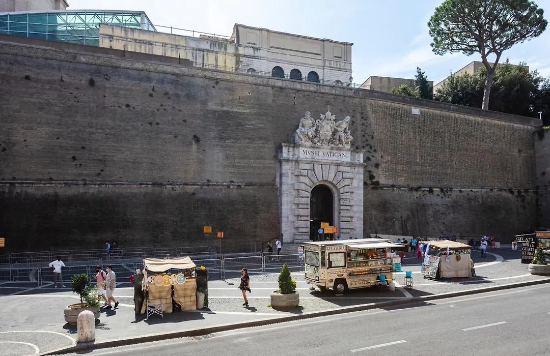 Residenza Vaticano By Hili-1