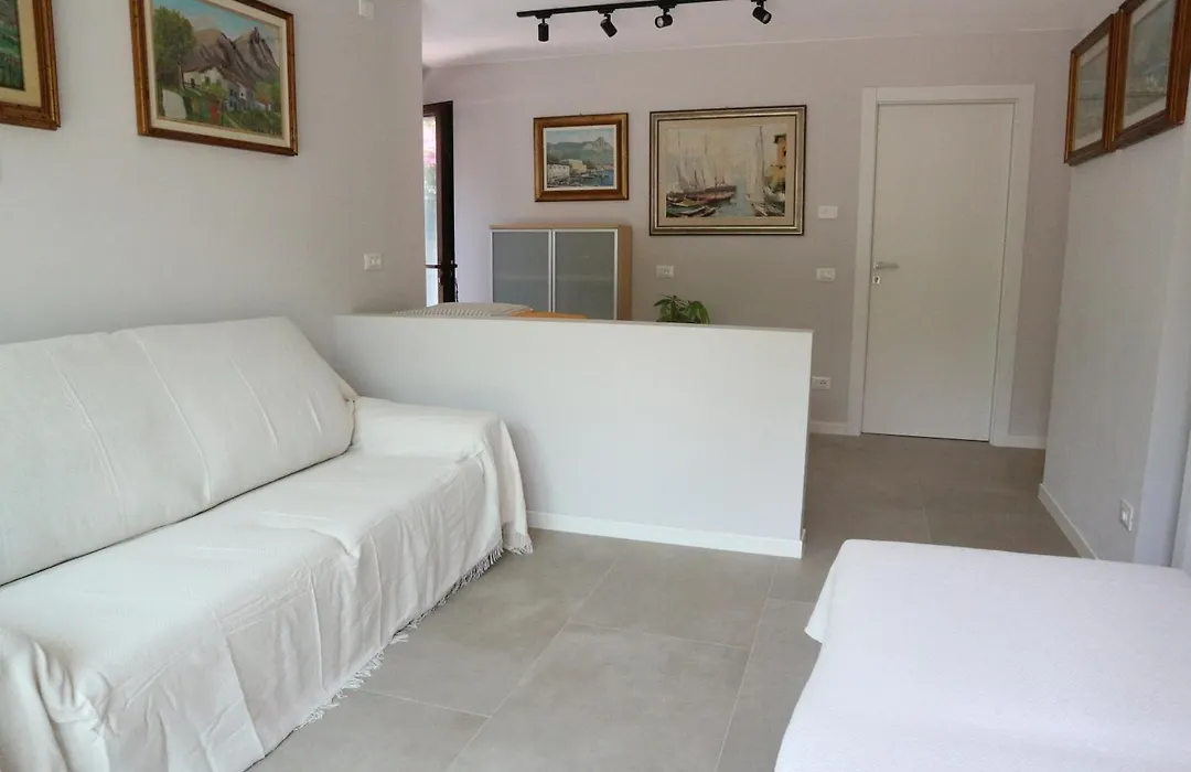 B&B Casa Elena Camere E Appartamenti Sul Lago Di Garda-1