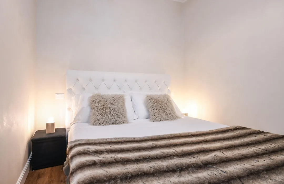 Luxury Suite Sirmione-1