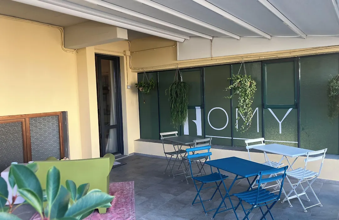 Homy Bnb-1