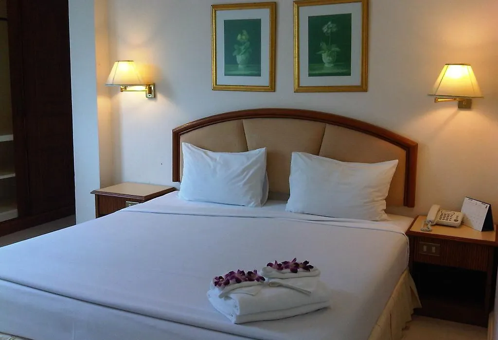 Smile Inn Patong-1
