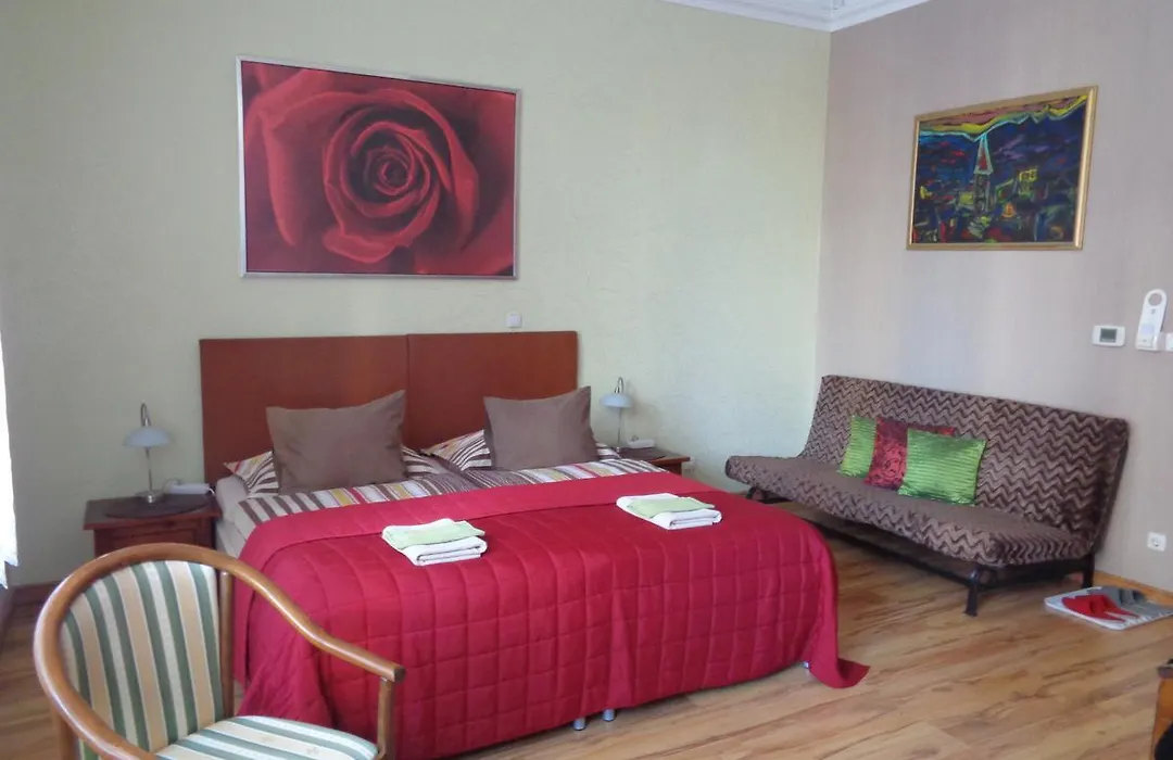 Budapest Guestrooms-1