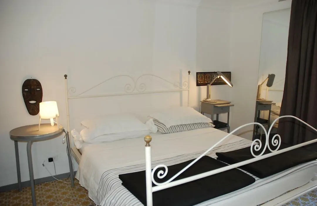 Virginias B&B-1