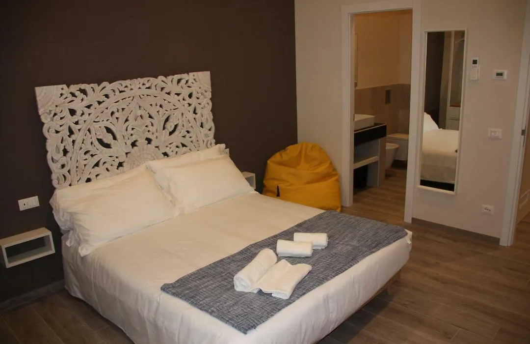 App9 - Rooms And Apartments-1