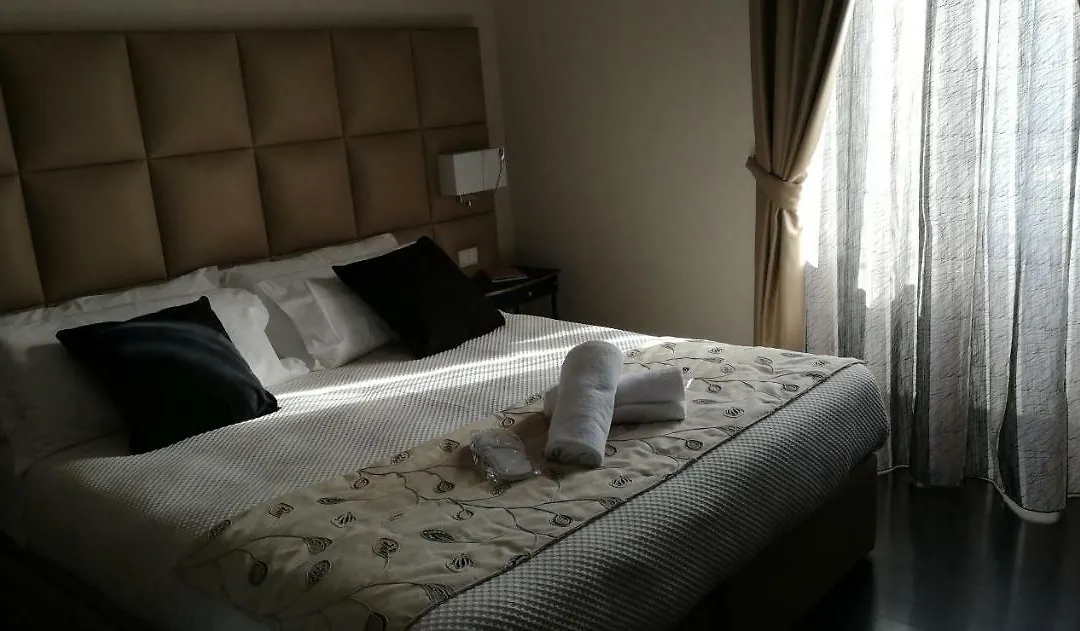 Les Chambres De La Place-1