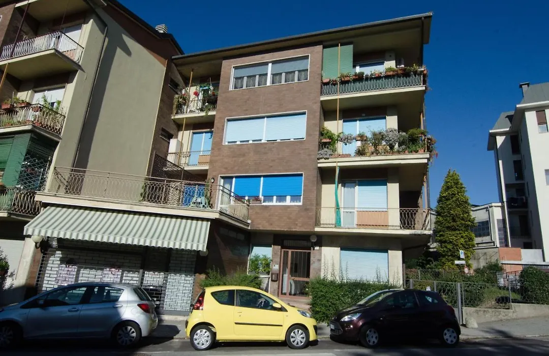 Varese Comfort Room-1