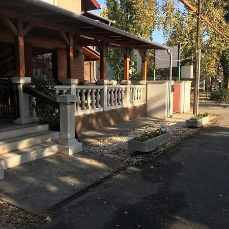 Park Panzio Budapest-2