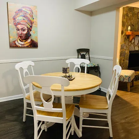 Cozy - Home Away From Home With Free Parking-2