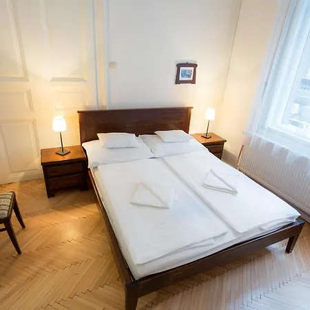A10-Budapest Center Aparthotel-2