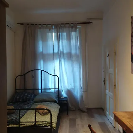 Central Rooms-2