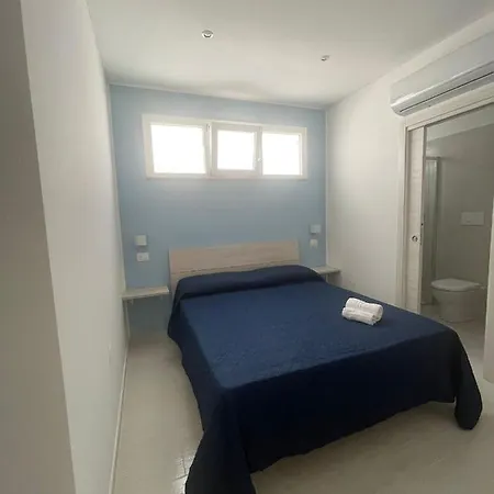 Rooms & Pool-3