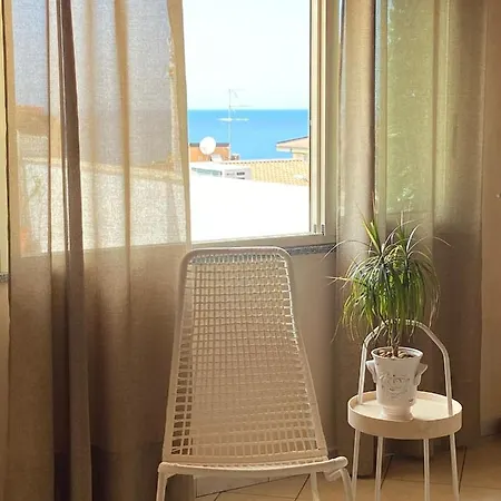 Melissa Suites-2