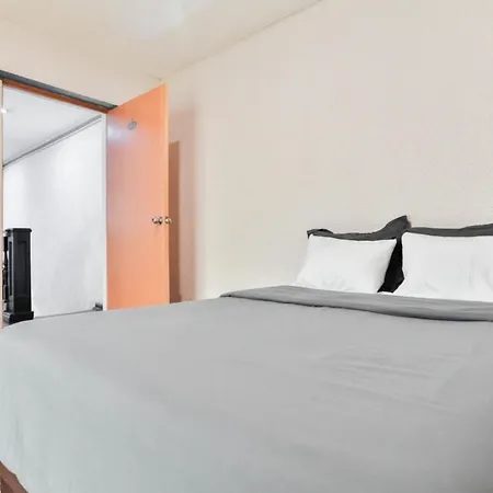 Hostpal Hostal Roma 185-2