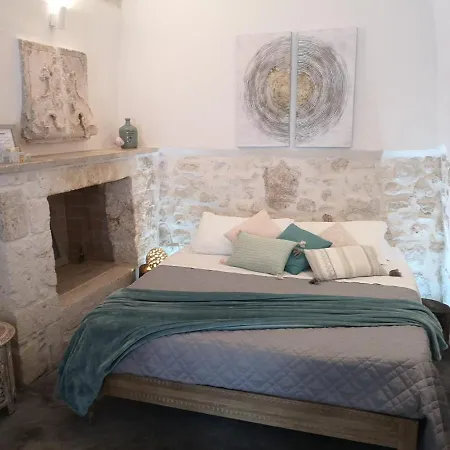 White Luxury Suite Ostuni By Gonewlocation-3