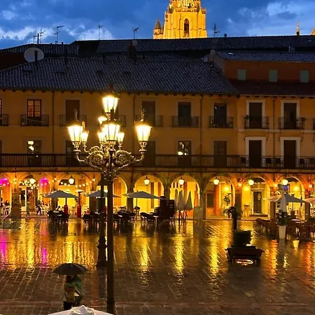 Plaza Mayor Leon - Bohemia-2
