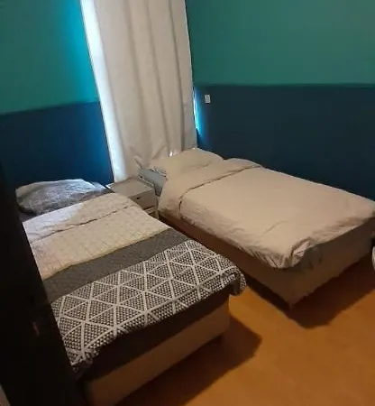 Charlotte, Not For Parties, Not A Hotel, Room With Shared Bathroom, No Kitchen-2
