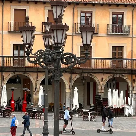 Plaza Mayor Leon - Bohemia-3