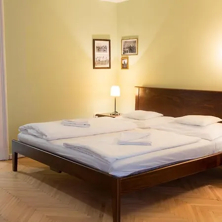 A10 Budapest Center Aparthotel-3