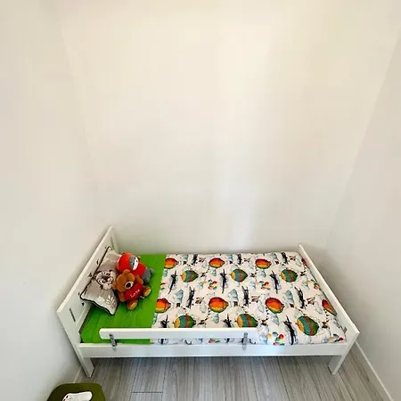 Marghespace Zona Stazione Centrale Appartamento Con Letto Matrimoniale E Bagno-3