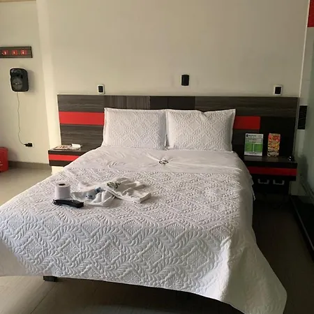 Hotel Planeta 3-2