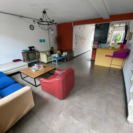 Republica Hostel Cabin Beds-2