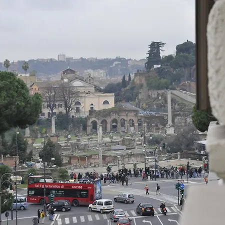 2 Passi Al Colosseo B&B-3