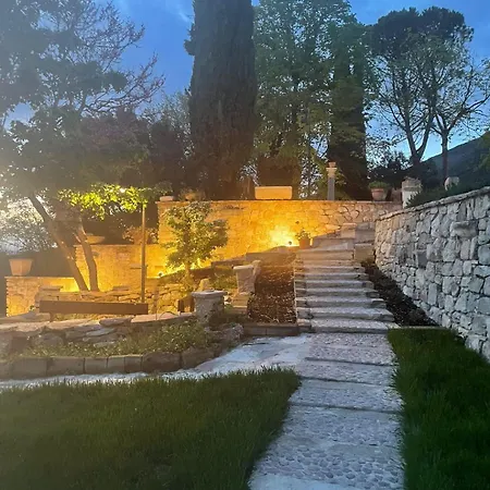 Domus Antiqua Bed & Breakfast-2