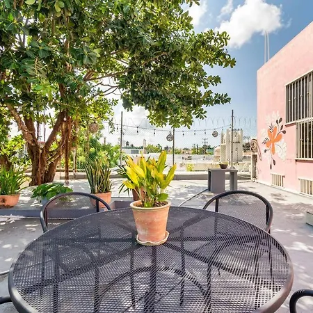 Carlota Guest House-3