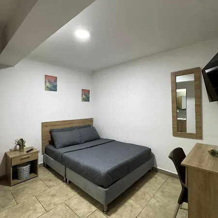 Hostelfc San Luis-2