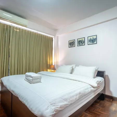 Sabai House Hotel-2