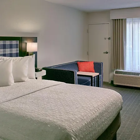 Hampton Inn Gatlinburg-2