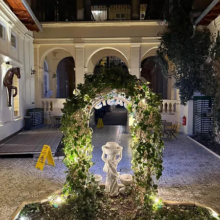 Oasis Inn Budapest-3