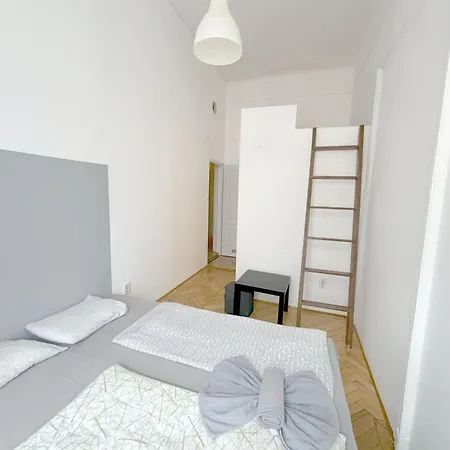 Synagouge Astoria Guest House-2