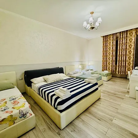 Oscar Suite Home-2