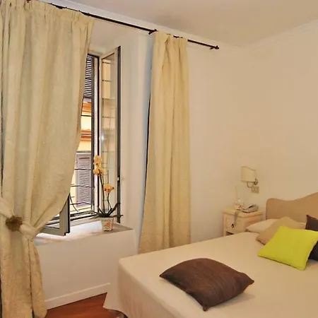 95 Rooms In Rome-2
