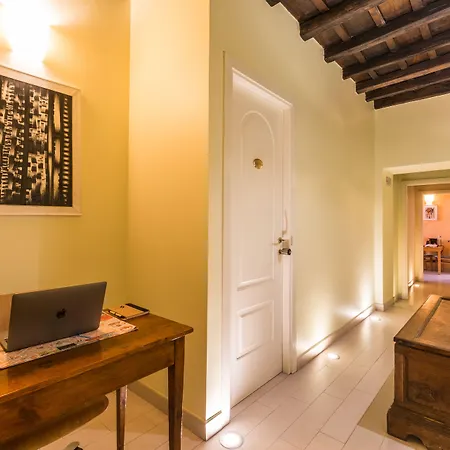 Trinitadeimonti Guest House-3